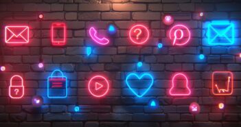 Die faszinierende Gründung von Reddit (Foto: AdobeStock_807625958 Oksana)
